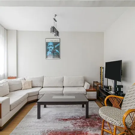 Апартаменты Fully Furnished Stylishly Designed Flat In Sisli